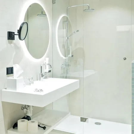 Fruhstuckshotel Scharinger בית הארחה