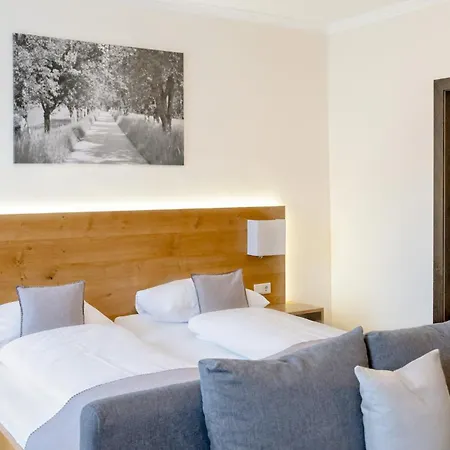 Fruhstuckshotel Scharinger Affittacamere 3*