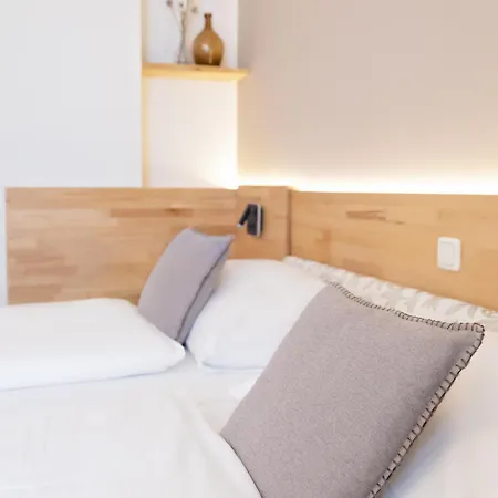 בית הארחה Fruhstuckshotel Scharinger