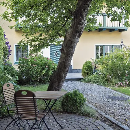 بيت ضيافة Fruhstuckshotel Scharinger Haag am Hausruck