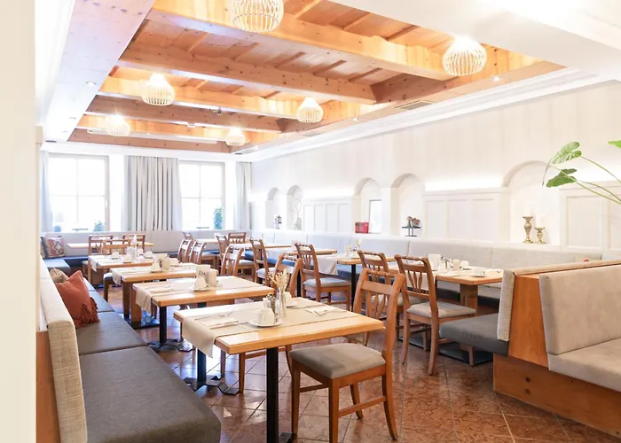 Pensionat Fruhstuckshotel Scharinger 3*