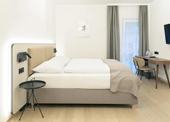 Fruhstuckshotel Scharinger 3* Haag am Hausruck