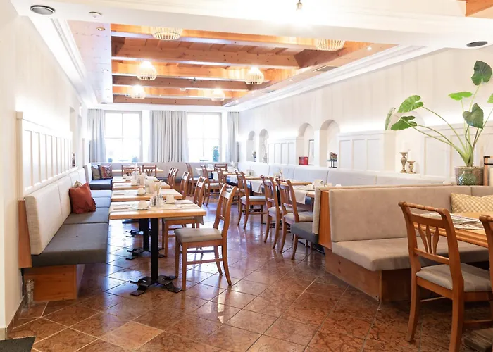 Fruhstuckshotel Scharinger 3* Haag am Hausruck